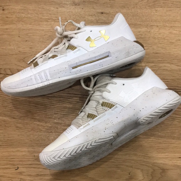 Under Armour Block City 2.0 Gold Splatter Volleyball Shoes - Picture 8 of 14